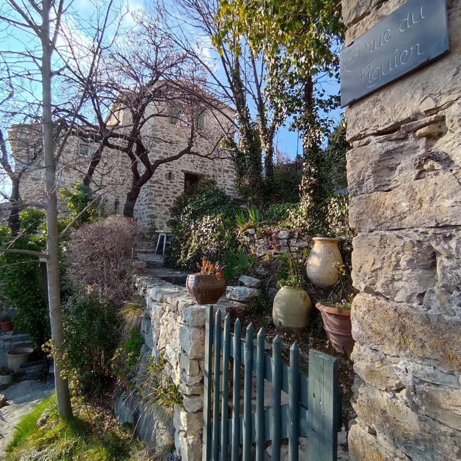 Bed and Breakfast La Fontaine Bargème Exterior foto